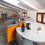 Casa Del Sole - Free Private Parking Apartment Besano