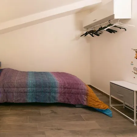 Casa Del Sole - Free Private Parking Apartment Besano
