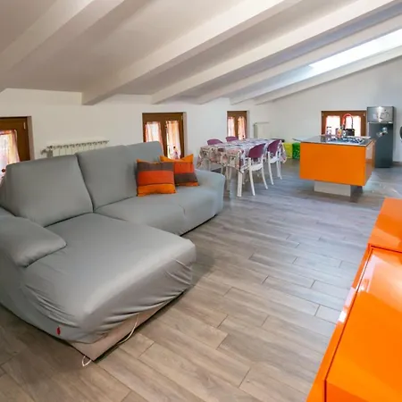 Casa Del Sole - Free Private Parking Apartment